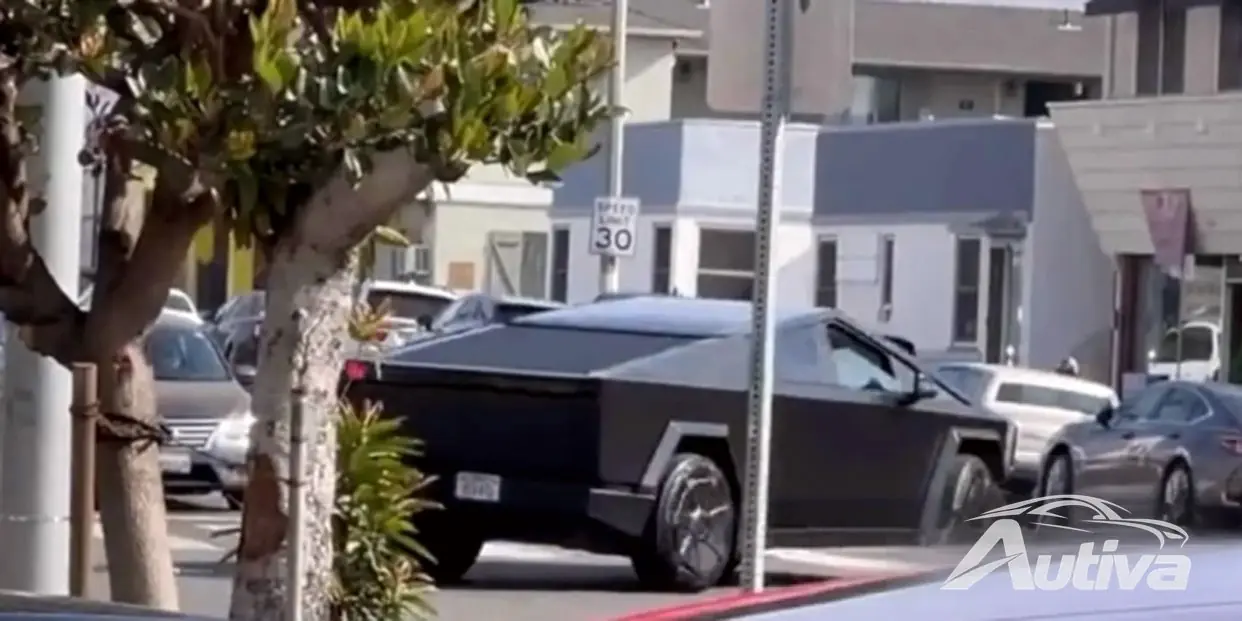 Primeiro Cybertruck Tesla preto fosco descoberto