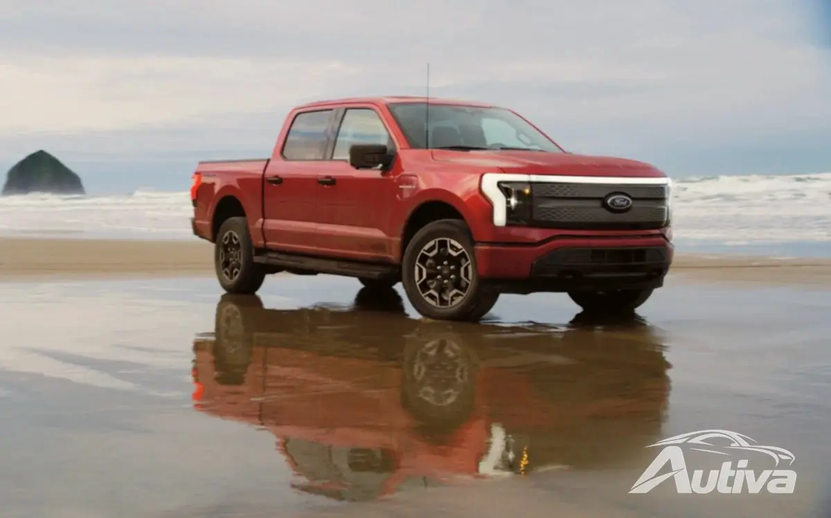 Il Ford F-150 Lightning diventa notevolmente più economico grazie alla maggiore capacità produttiva Il Ford F-150 Lightning diventa notevolmente più economico grazie alla maggiore capacità produttiva