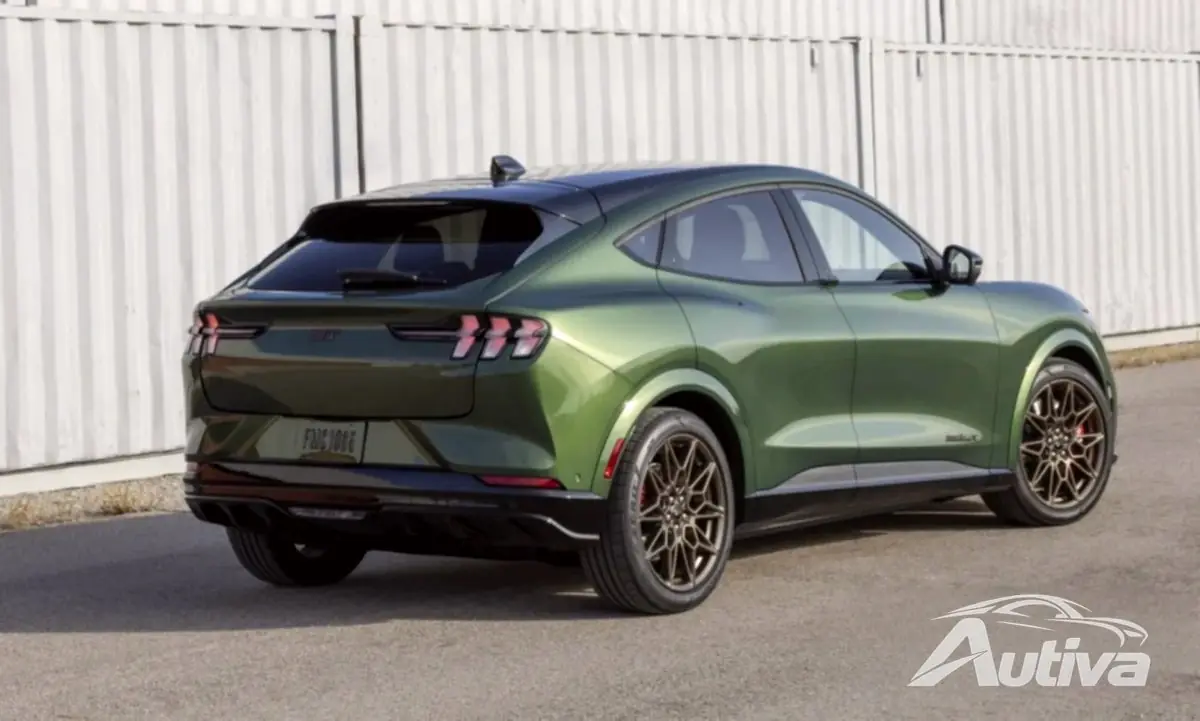 La Ford Mustang Mach-E GT Bronze 2024 racchiude una marcia in più