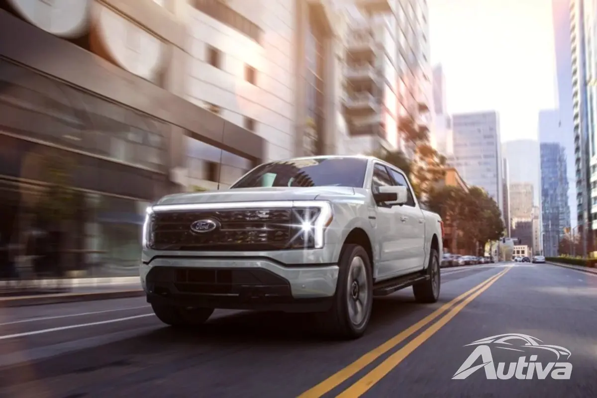 Ford begynner å ta F-150 Lightning bestillinger igjen, senker prisene Ford begynner å ta F-150 Lightning bestillinger igjen, senker prisene