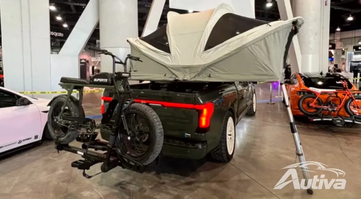 福特 F-150 Lightning 和野马 Mach-E 亮相 SEMA 2022