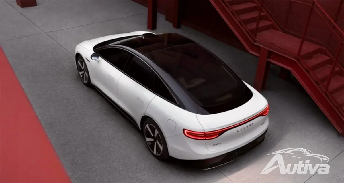 Huawei와 Chery의 Luxeed S7은 Tesla Model S를 능가하는 것을 목표로 합니다.