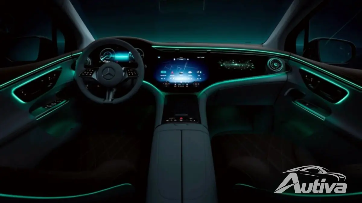 Mercedes-Benz ujawnia wnętrze nadchodzącego SUV-a EQE