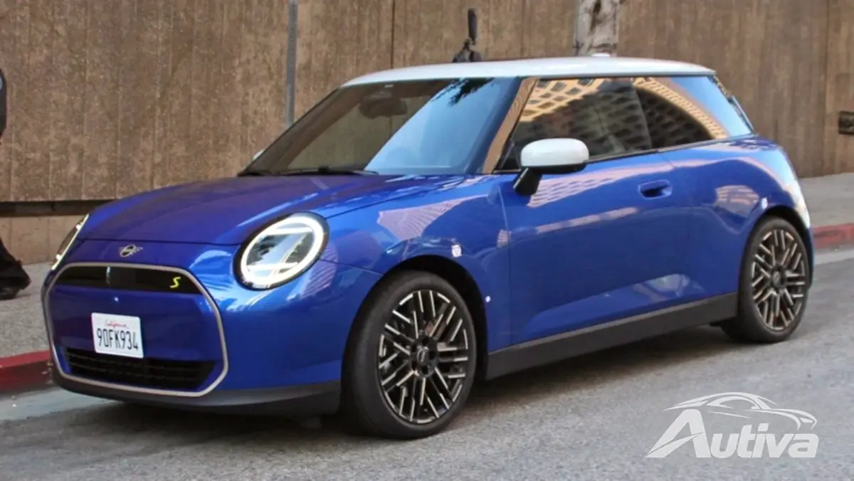 2024 款 MINI Cooper Electric 内部：经典魅力与尖端技术的邂逅 5