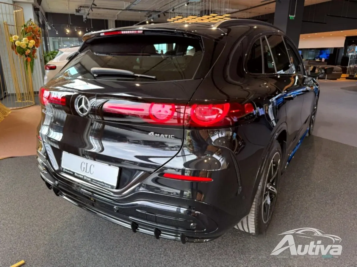 Tył Mercedesa GLC 400