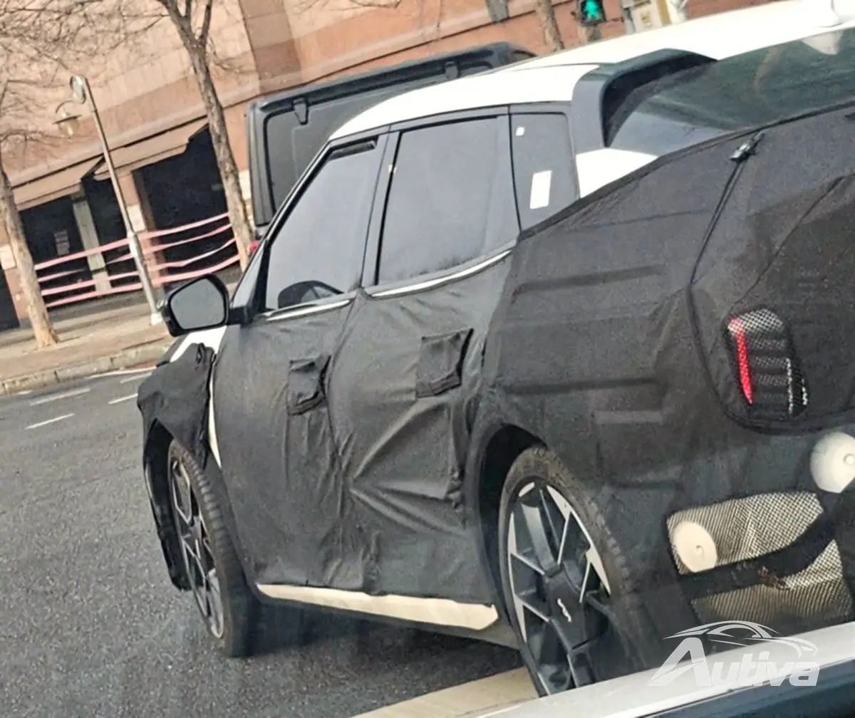 Kia EV4 GT upptäckt i Korea - källa: AUTOSPY