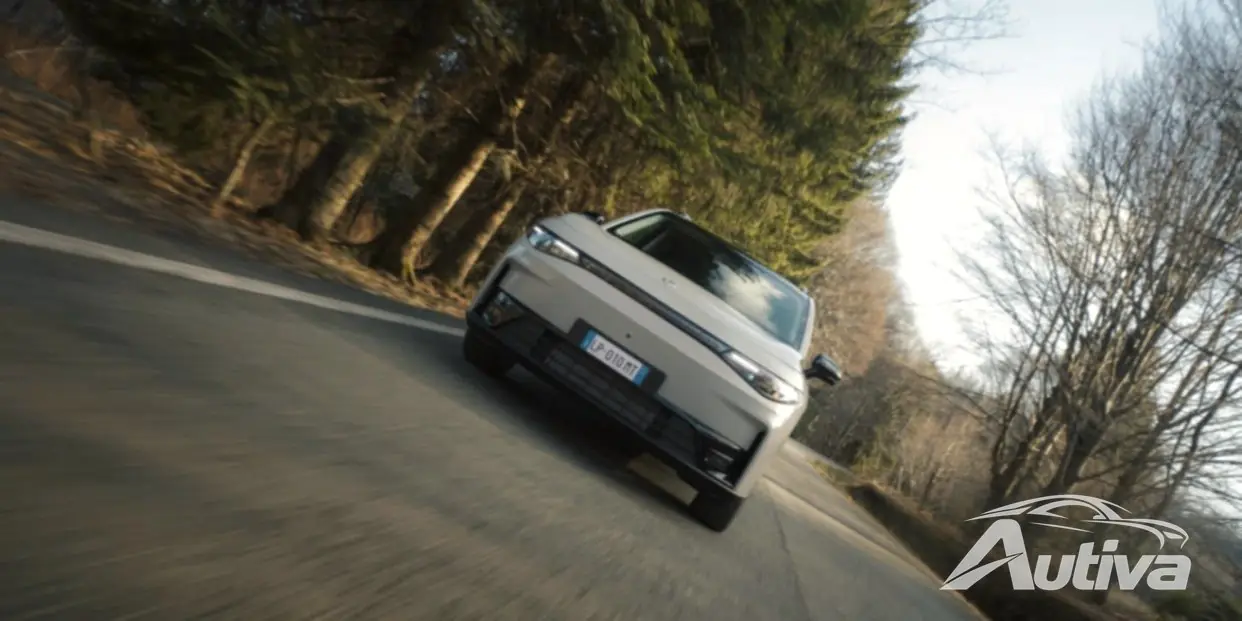 El Leapmotor C10 AWD debuta con un potente tren motriz de 585 hp