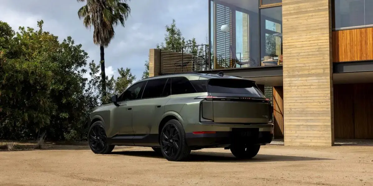 O novo Lexus TZ é um SUV elétrico silencioso de 3 filas para toda a família