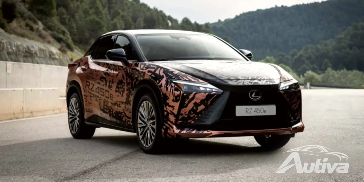Le volant redessiné de la Lexus RZ450e prouve qu'il change la donne