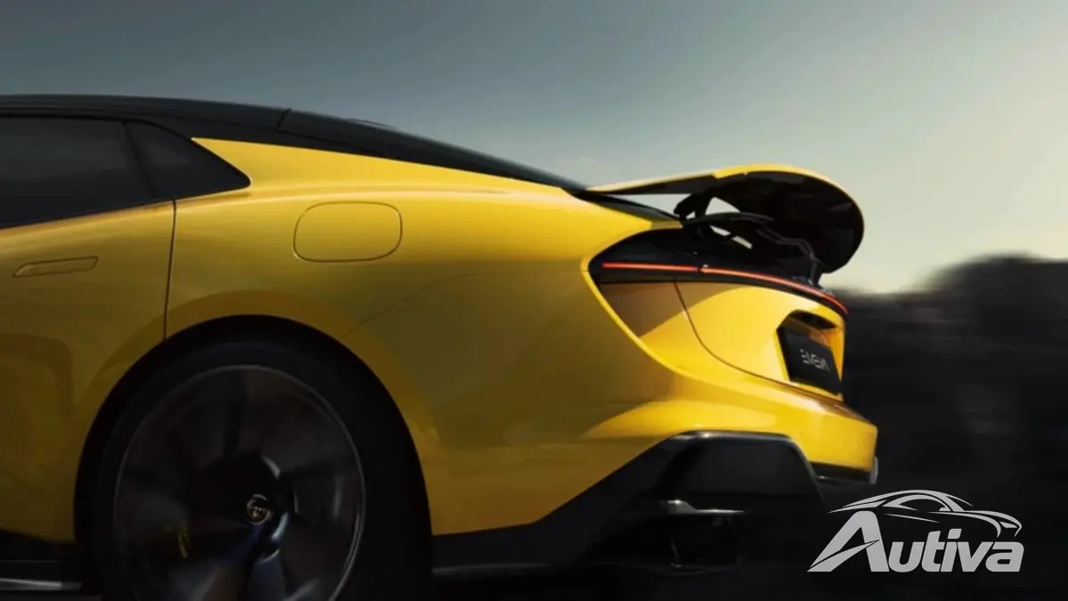 Электрический седан Lotus Emeya может похвастаться 905 лошадиными силами и новейшими материалами. 4