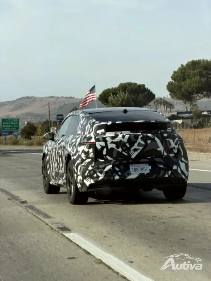 Lucid Cosmos på veiene i California