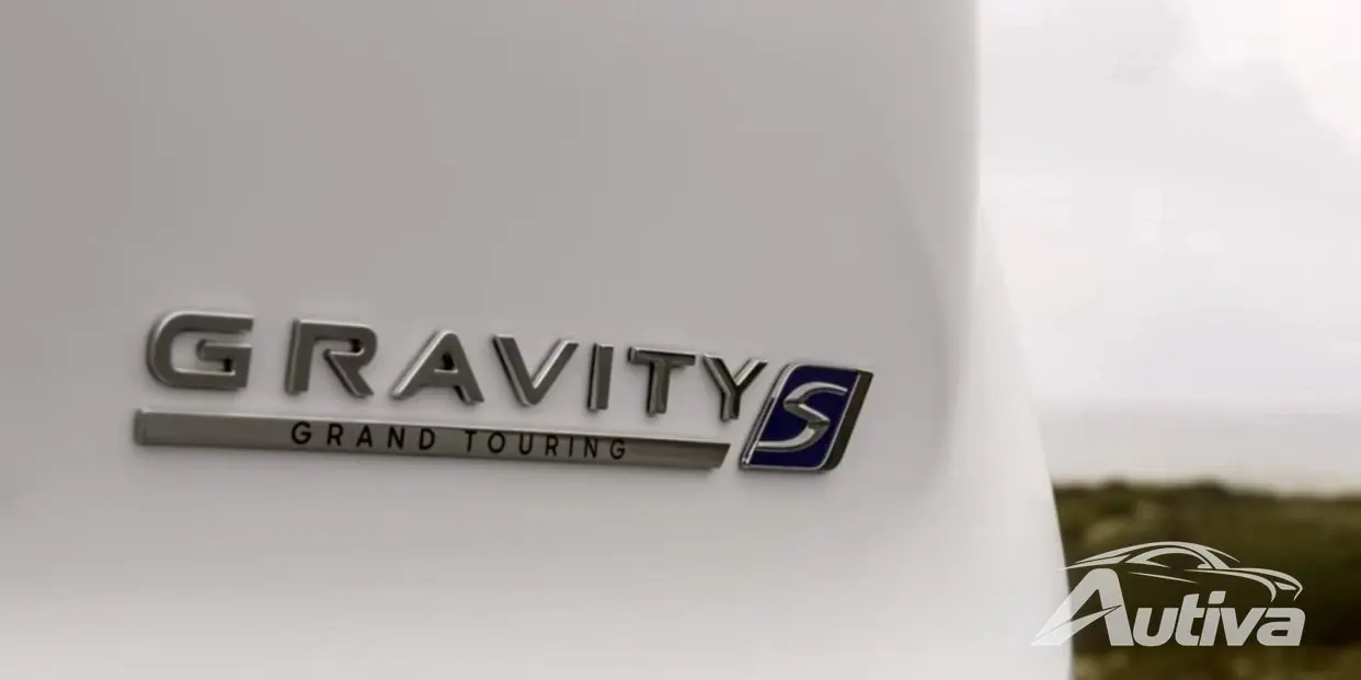 Lucid Gravity GT-S는 슈퍼카 속도로 7명의 승객에게 1,070 HP를 제공합니다.