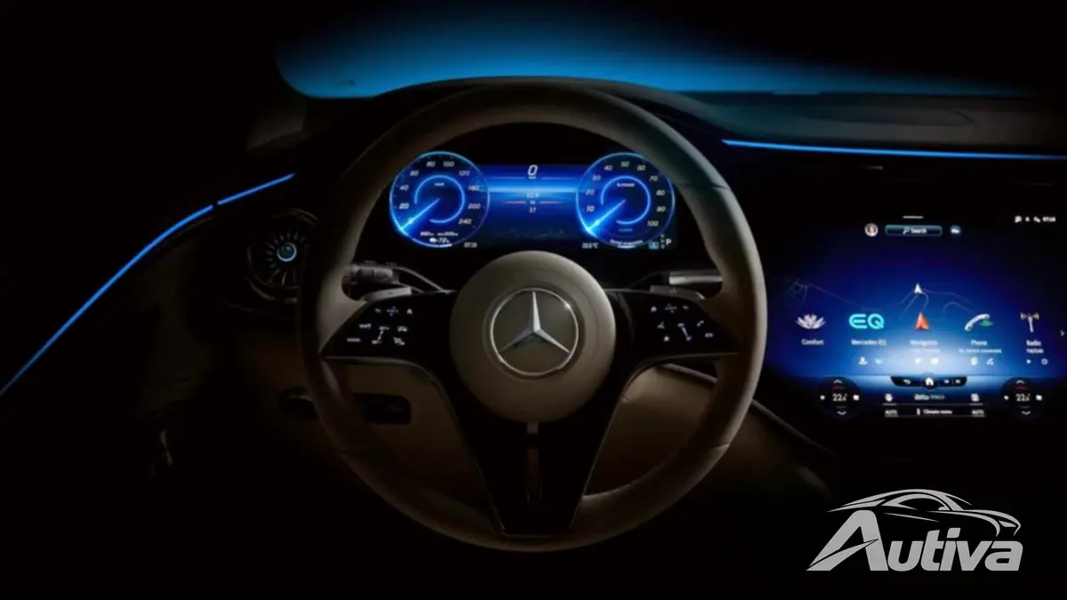 Interni del SUV Mercedes EQS