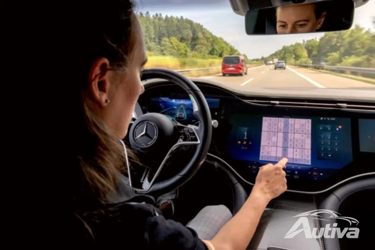 Mercedes-Benz Drive Pilot arbetar nu i hastigheter upp till 95 km/h Mercedes-Benz Drive Pilot arbetar nu i hastigheter upp till 95 km/h