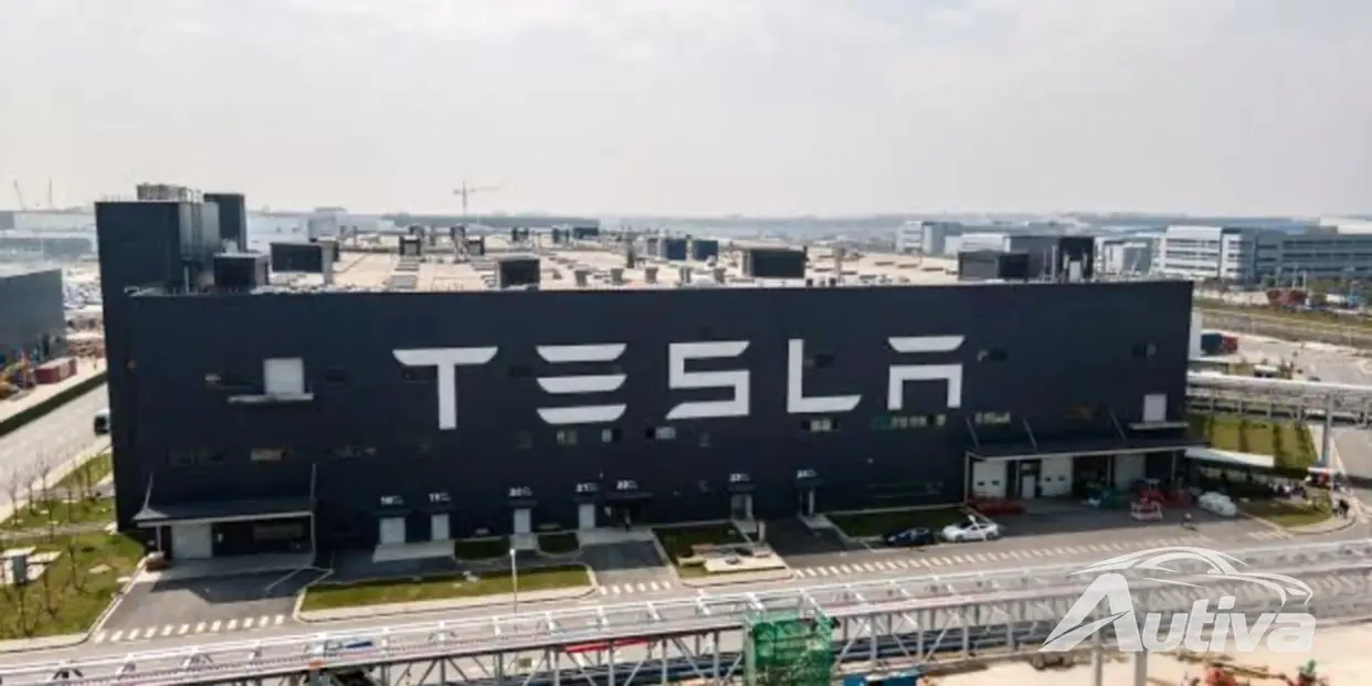 マスク氏はテスラがスターを追うために主力工場を犠牲にするだろうとの主張に反論