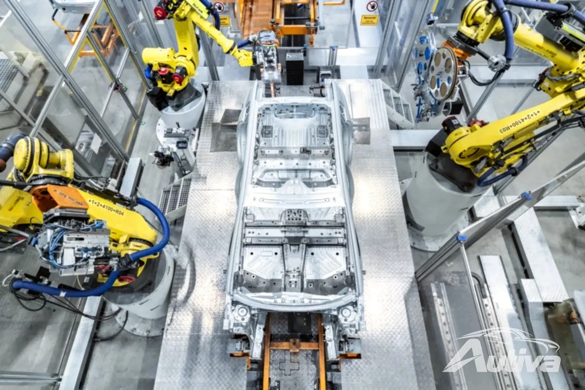 دخلت سيارة Audi A2 e-tron الجديدة حيز الإنتاج بالفعل دخلت سيارة Audi A2 e-tron الجديدة حيز الإنتاج بالفعل