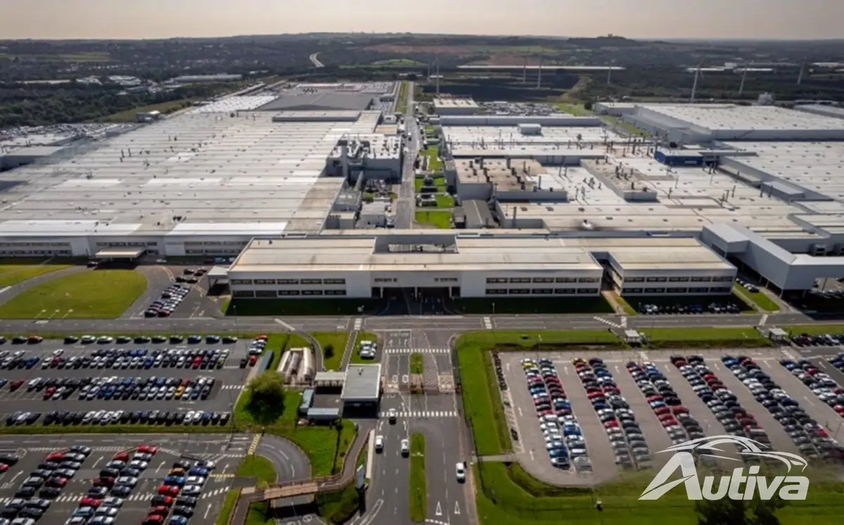 Nissan wird mit drei legendären Modellen und drei Gigafabriken vollständig elektrisch