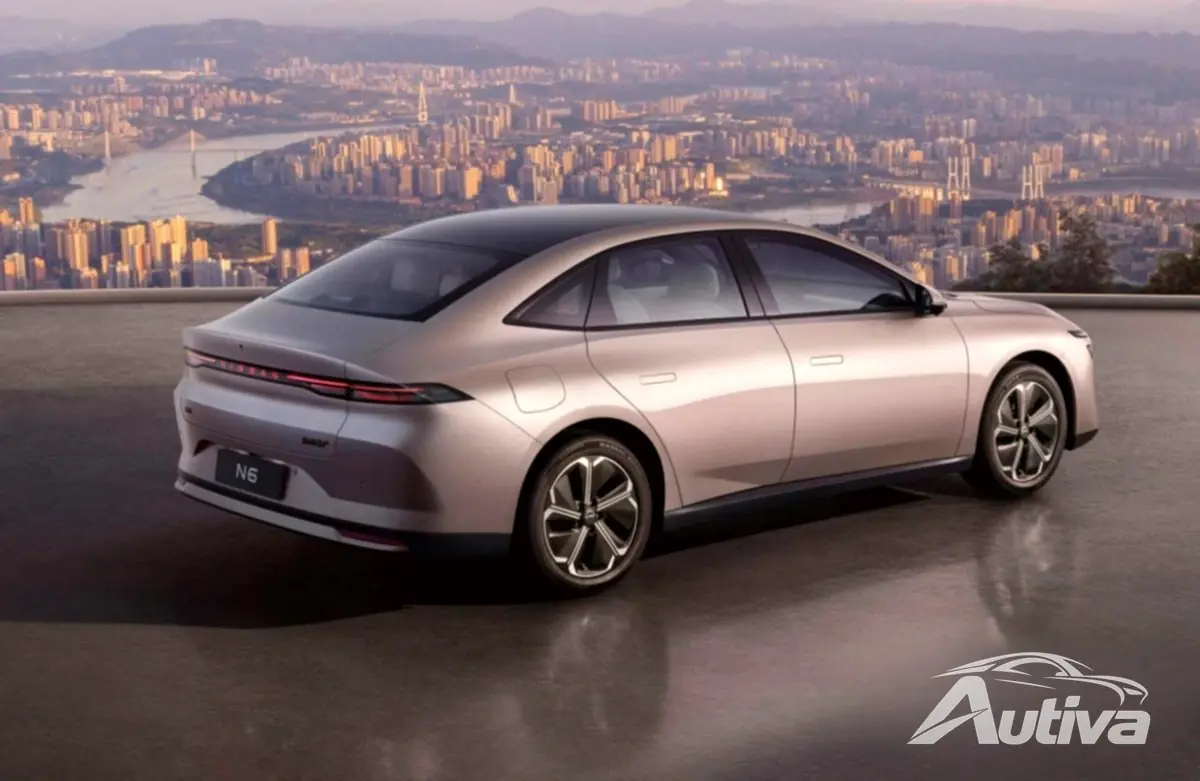Nissan представил роскошный седан N6 PHEV в Китае
