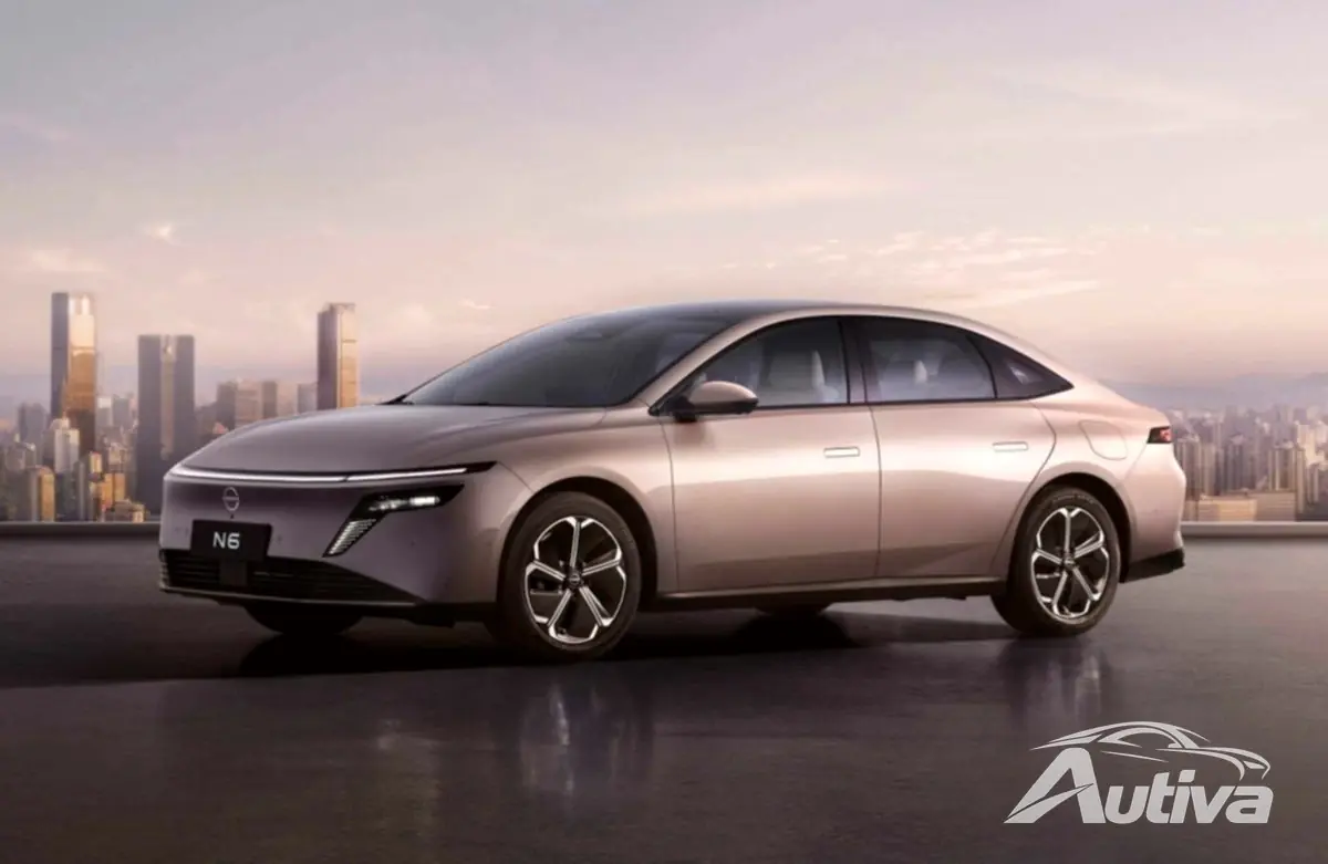 Nissan debuterar N6 PHEV lyxsedan i Kina