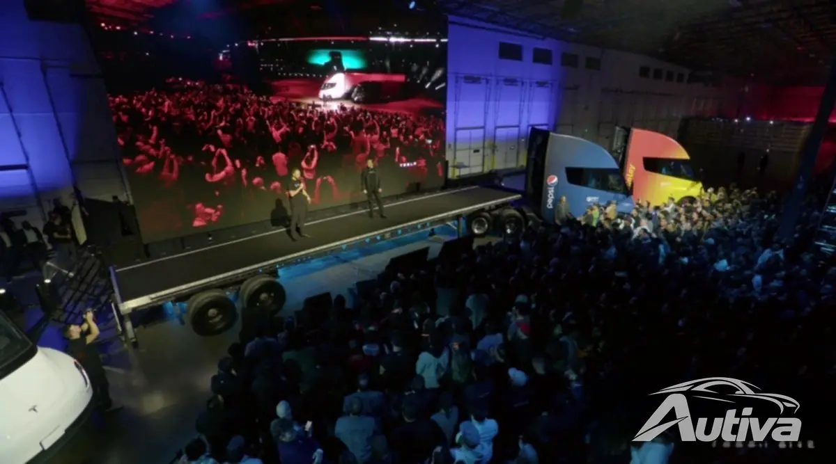 Pepsi und FritoLay übernehmen die ersten Tesla Semi Trucks