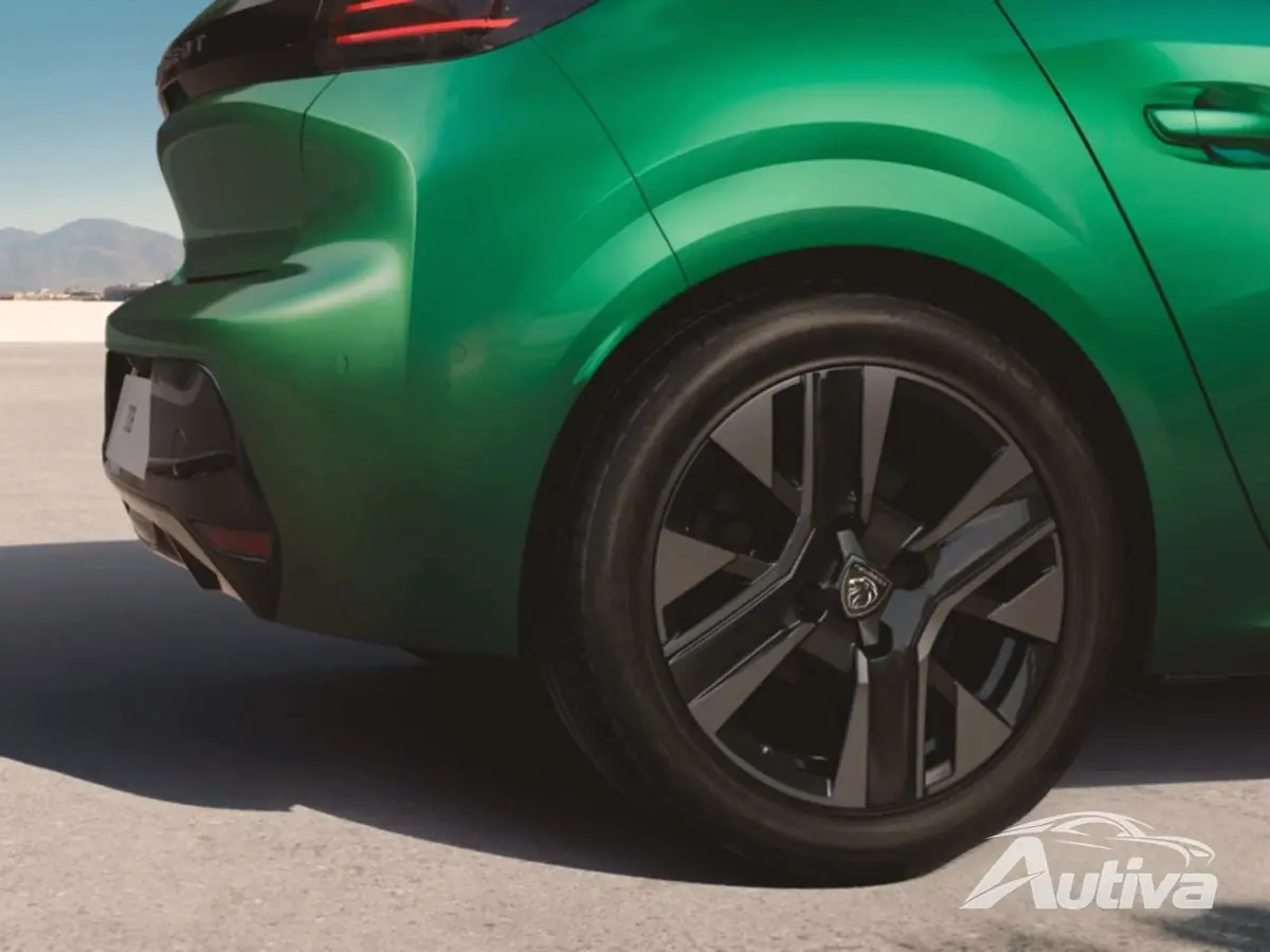 Les Peugeot 208 et éditions ENVY 2008 reçoivent une peinture verte, des sièges GT et de nouveaux prix Les Peugeot 208 et éditions ENVY 2008 reçoivent une peinture verte, des sièges GT et de nouveaux prix