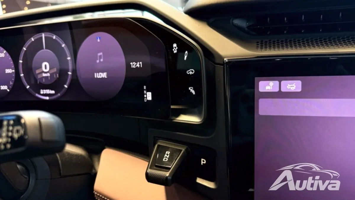 Gauge cluster aksenter i Cayenne Electric