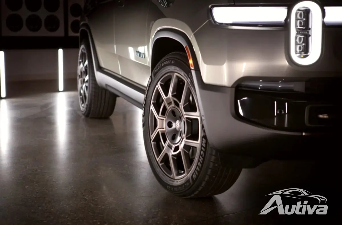 Rivian R1S Quad Pebble Beach