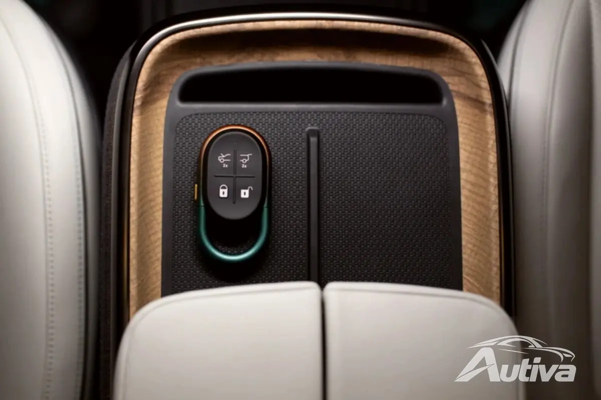 Rivian R1S Quad Pebble Beach