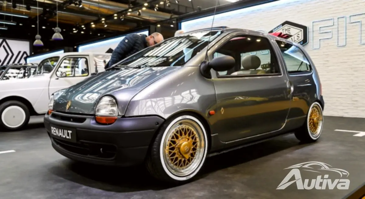 Renault 5 met Renault 4EVER Trophy en nieuwe Espace E-Tech op weg naar Roland Garros Renault 5 met Renault 4EVER Trophy en nieuwe Espace E-Tech op weg naar Roland Garros
