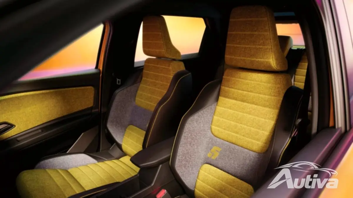 أعلنت رينو عن سيارة 5E‑Tech Electric - وهي سيارة كهربائية مميزة بقيمة 25000 يورو من المقرر أن يتم شحنها العام المقبل 12