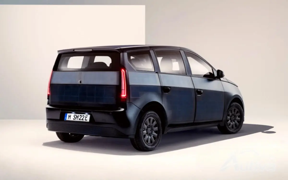 ソノモーターズ、量産対応の太陽光発電EV「Sion」を発表 ソノモーターズ、量産対応の太陽光発電EV「Sion」を発表