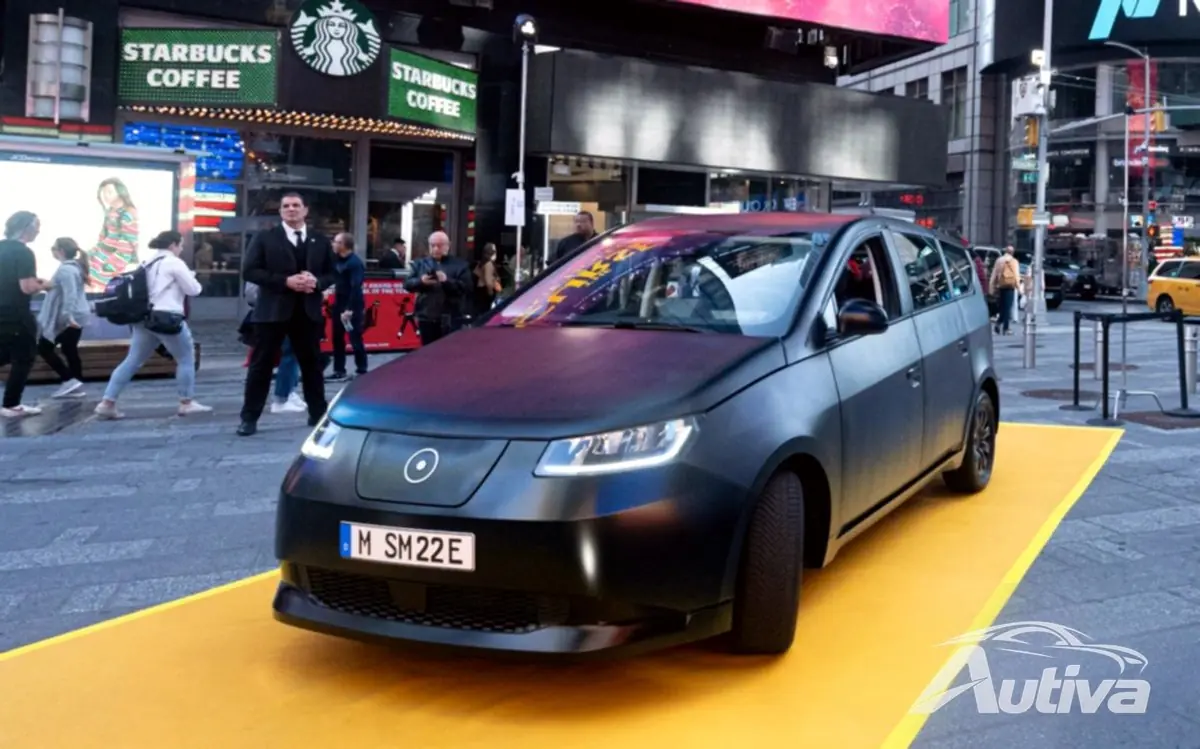 Sono Motors 在美国展示经济实惠的 Sion 太阳能电动汽车