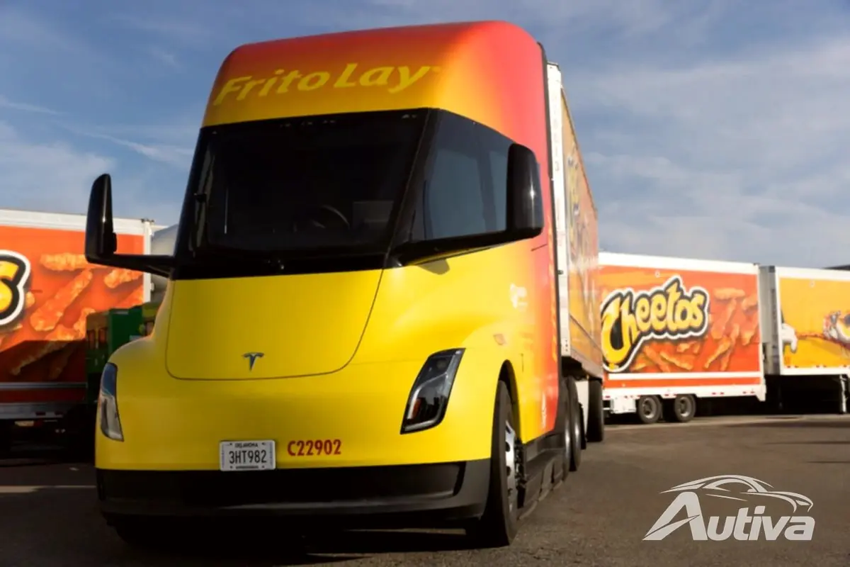 Tesla inizia finalmente a costruire il semirimorchio nella sua nuova fabbrica in Nevada Tesla inizia finalmente a costruire il semirimorchio nella sua nuova fabbrica in Nevada