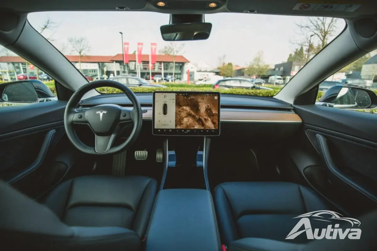 Tesla가 Model Y를 기반으로 하지 않는 소형 SUV를 개발하고 있는 것으로 알려졌습니다.