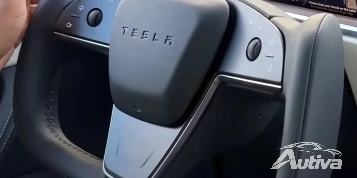 Tesla устанавливает центральный звуковой сигнал на рулевой вилке