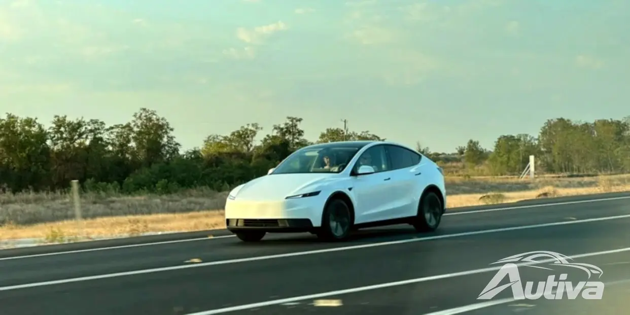 Le nouveau modèle économique de Tesla filmé, révélé sans camouflage