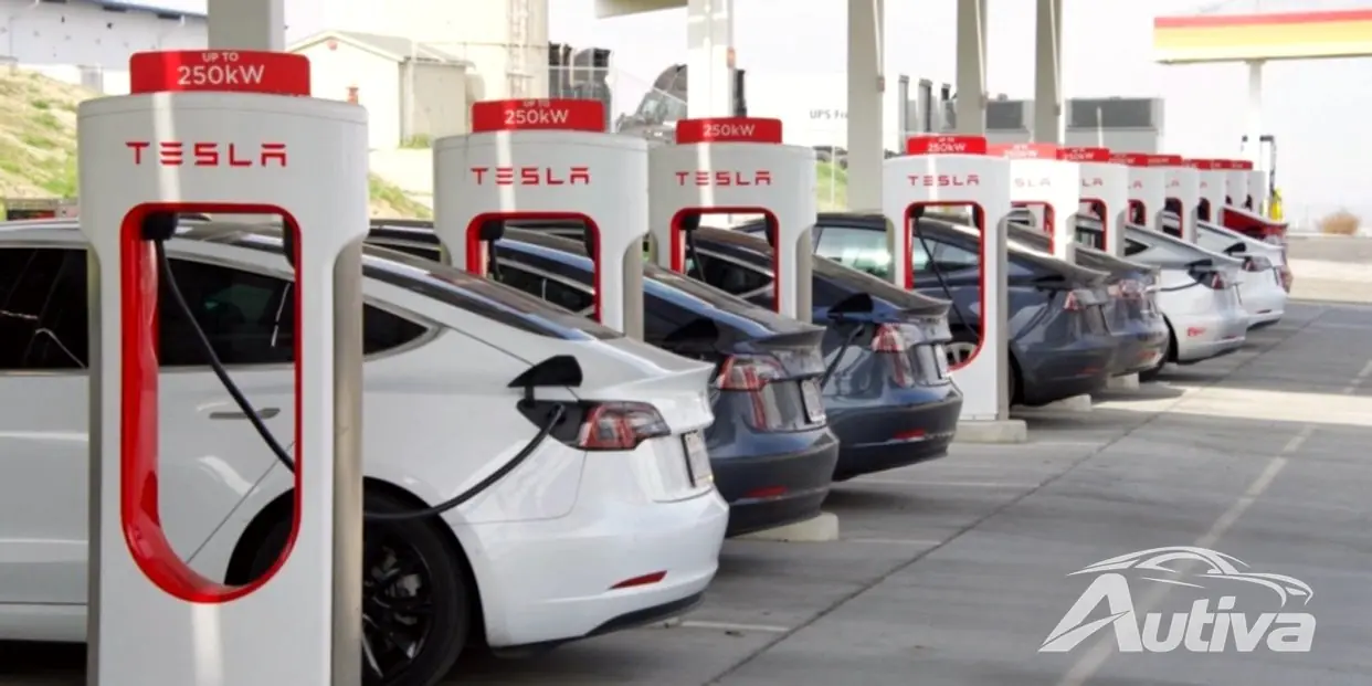 Teslas Auslieferungen im zweiten Quartal brechen um 13 % ein, was die Wachstumsdynamik bremst