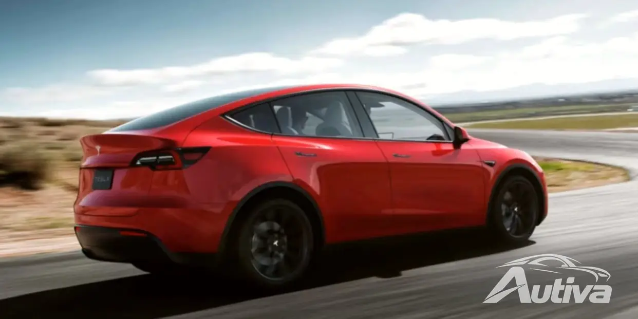 Tesla, 스텔스 그레이와 울트라 레드 공개: 미국 모델 Y를 위한 두 가지 새로운 색상 출시