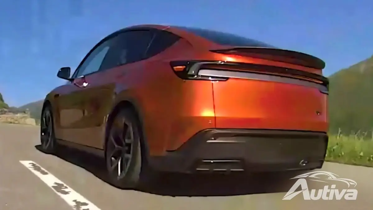 Tesla'nın yenilenen Model Y Performansı lansman öncesinde kapakta Tesla'nın yenilenen Model Y Performansı lansman öncesinde kapakta
