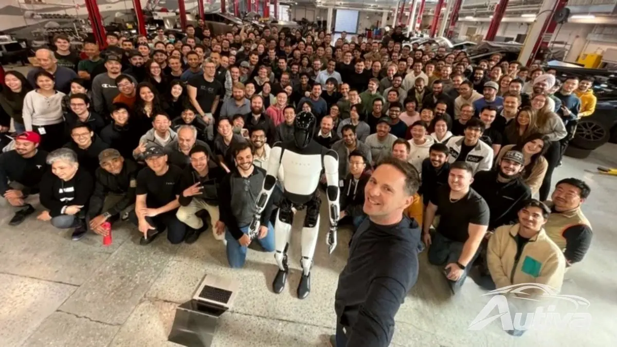 Teslas Roboterambitionen stehen vor einem menschengroßen Problem mit entscheidender Abkehr