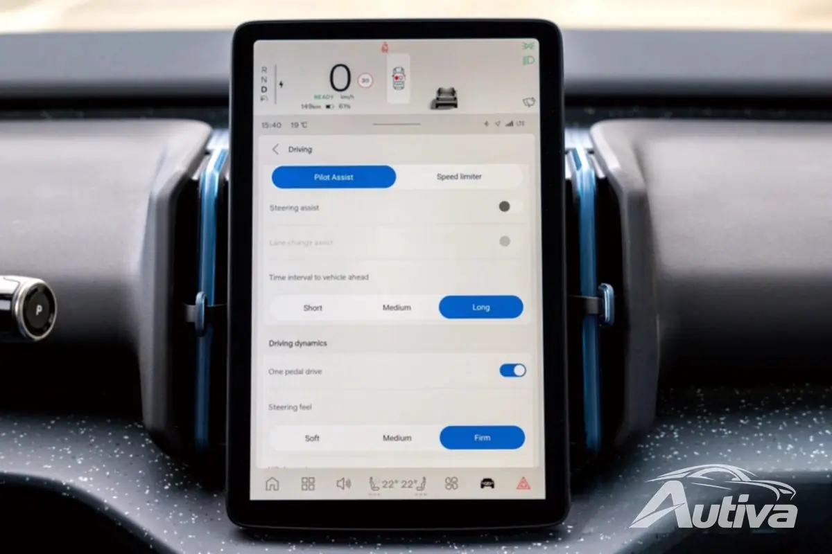 Perché i veicoli moderni emettono così tanti segnali acustici durante la guida?