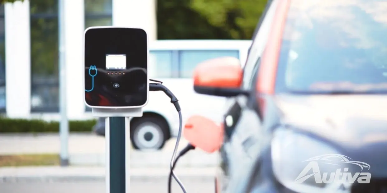 Storbritannia forplikter seg til å installere 300 000 EV-ladestasjoner på landsbasis innen 2030