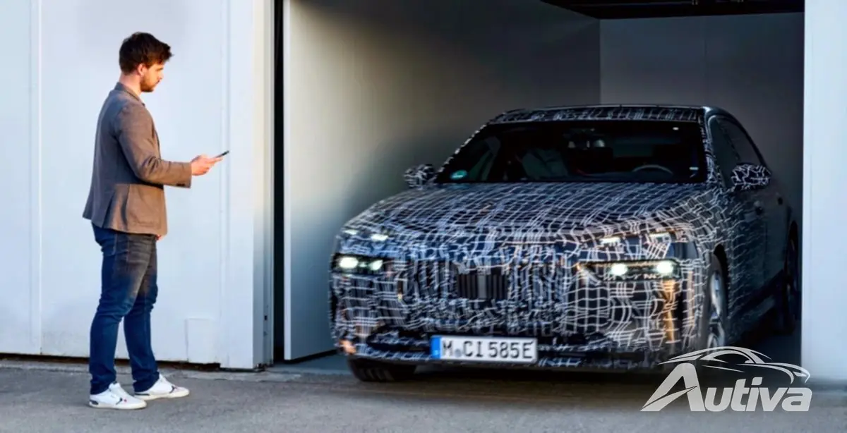 Nowe BMW i7 możesz zaparkować za pomocą aplikacji