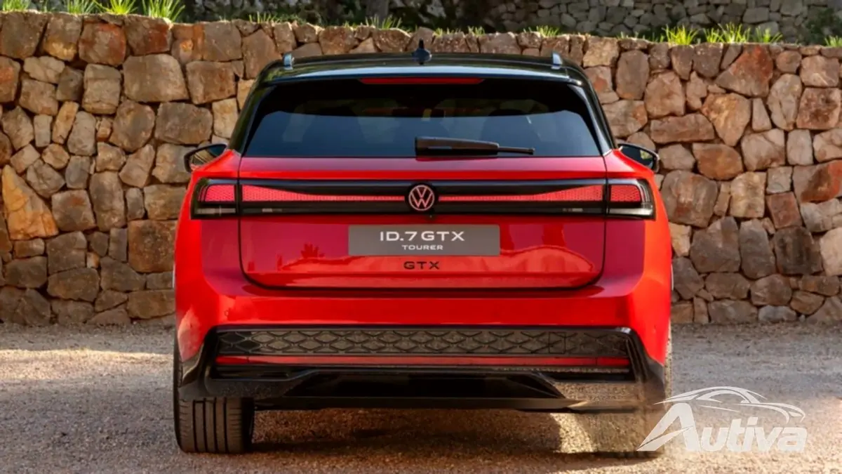 Volkswagen представляет ID.7 GTX Tourer, самый мощный универсал в своей линейке 3