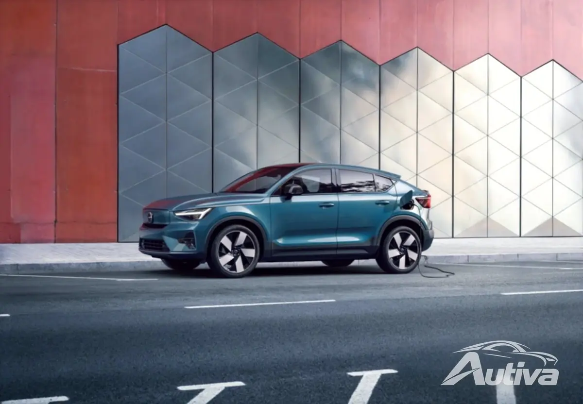 Volvo wprowadza jednosilnikowy wariant C40 Recharge, odświeżony design dla XC40 Recharge