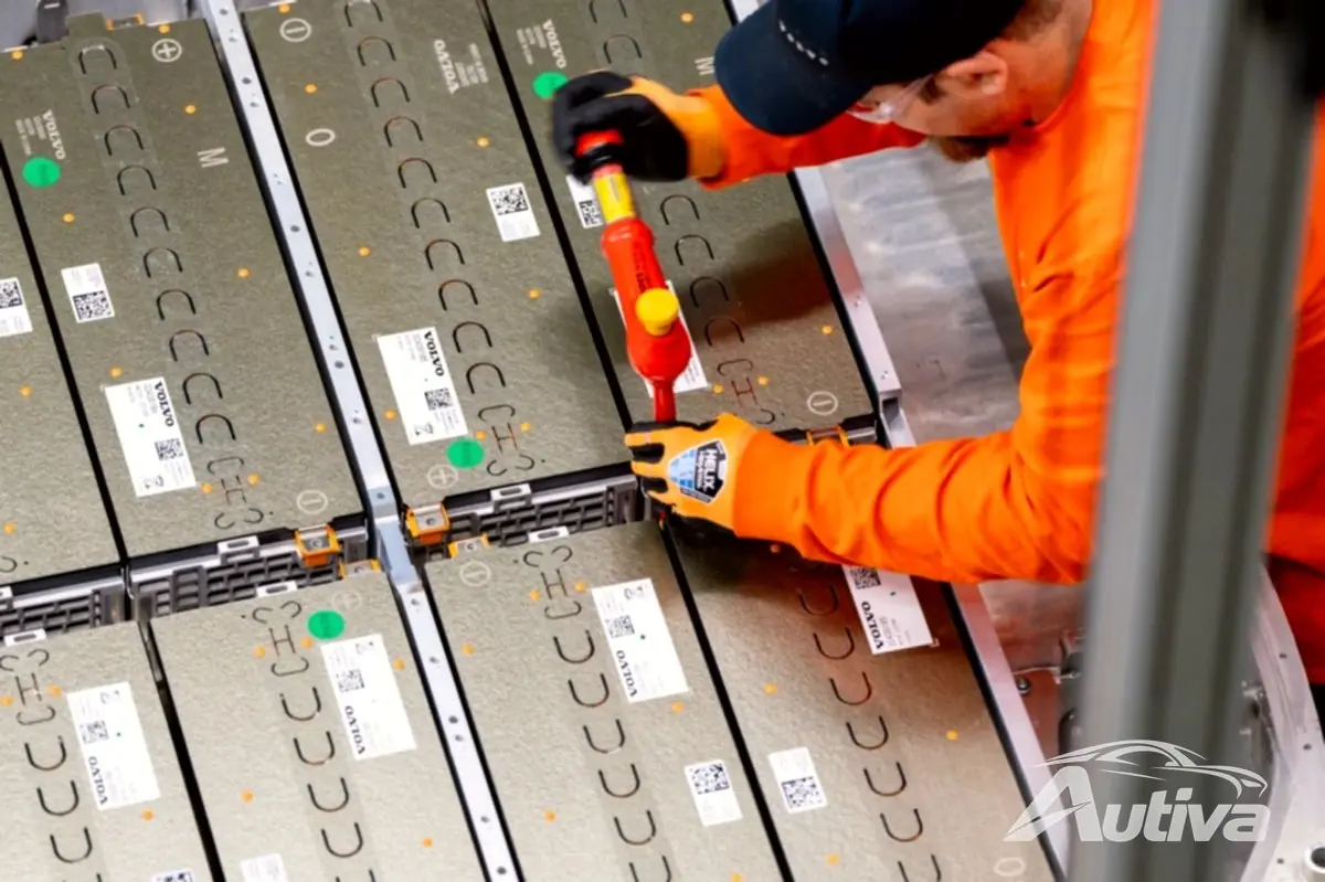 Lo stabilimento Volvo di Charleston negli Stati Uniti dà il via alla produzione del SUV EX90