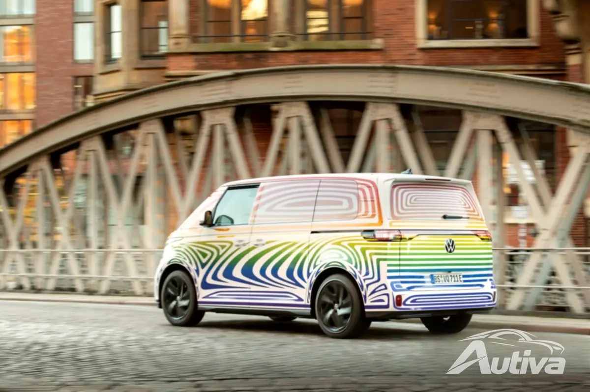 VW drażni ID. Buzz van, który zostanie w pełni zaprezentowany 9 marca VW drażni ID. Buzz van, który zostanie w pełni zaprezentowany 9 marca