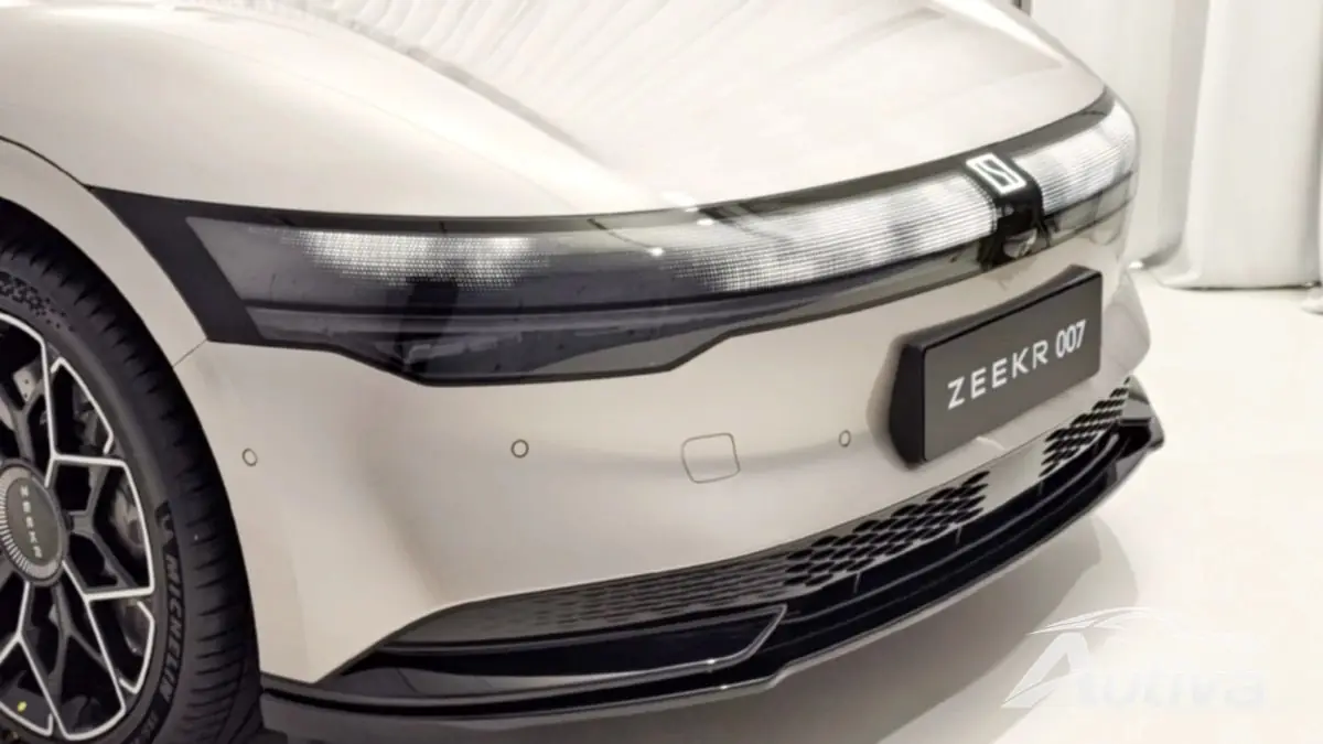 Zeekr представляет новый электрический седан 007 5