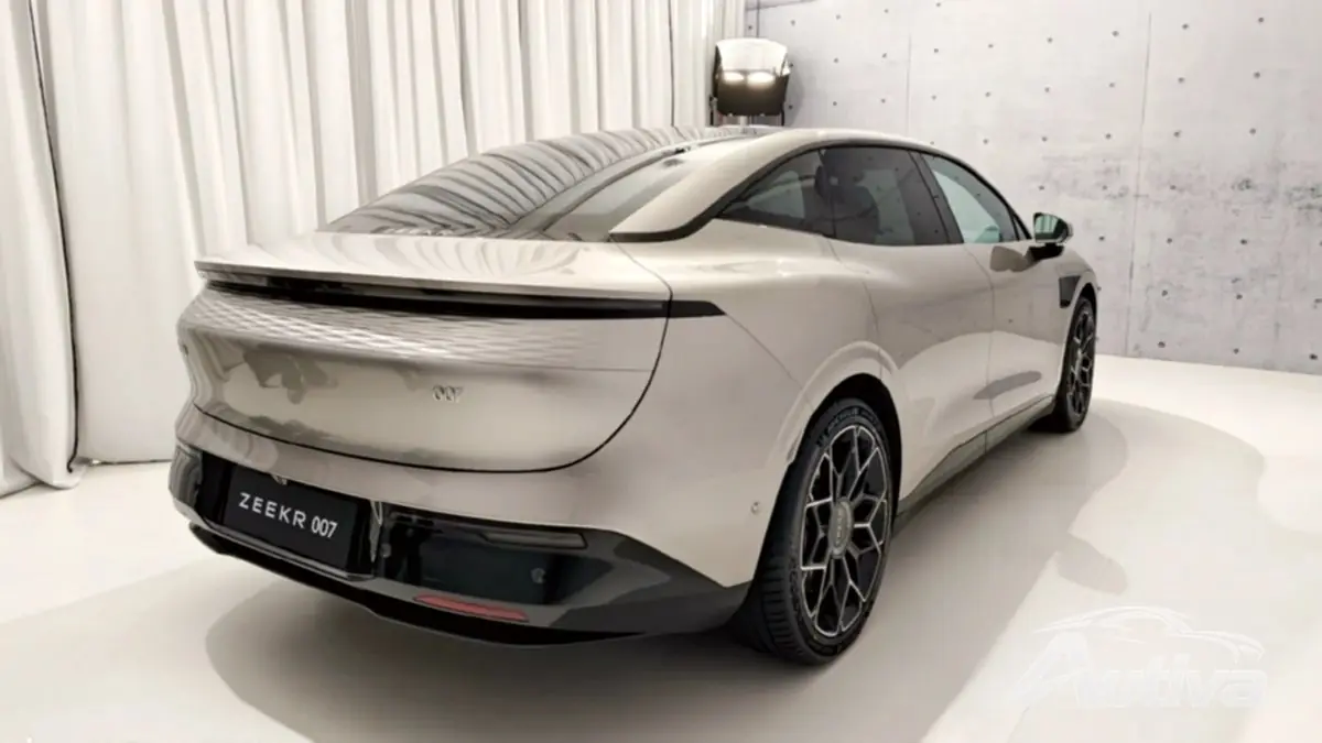 Zeekr presenterar den nya 007 Electric Sedan 7