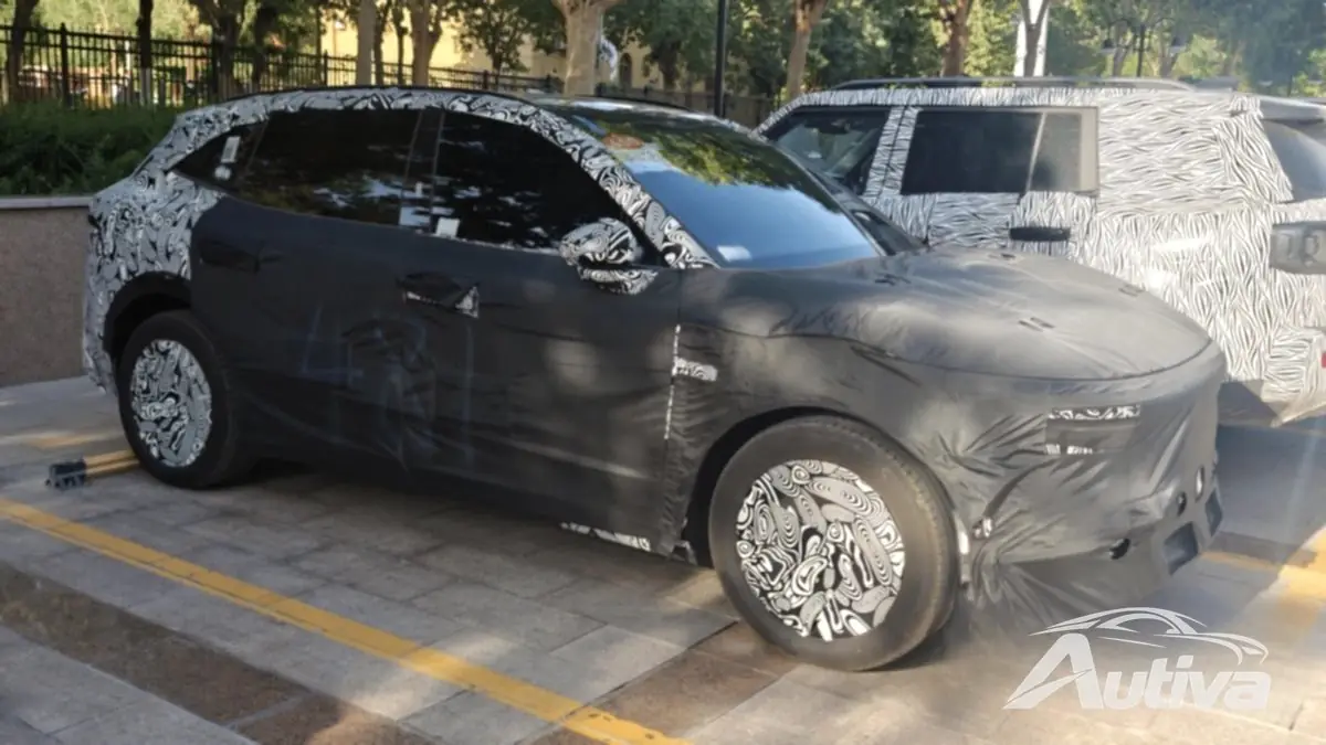 El nuevo SUV eléctrico CX1E de Zeekr fue detectado en pruebas en China 3